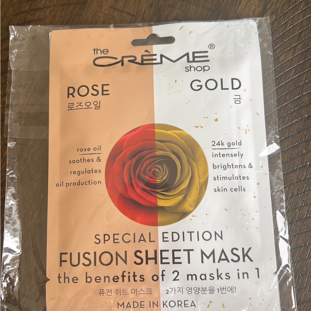 The creme shop Face Masks set of 2